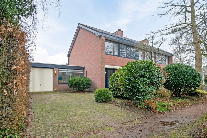 Otto Eerelmanweg 18 in Eelde foto