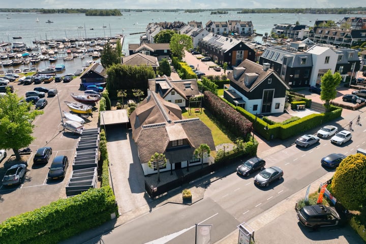 Oud-Loosdrechtsedijk 197 in Loosdrecht foto