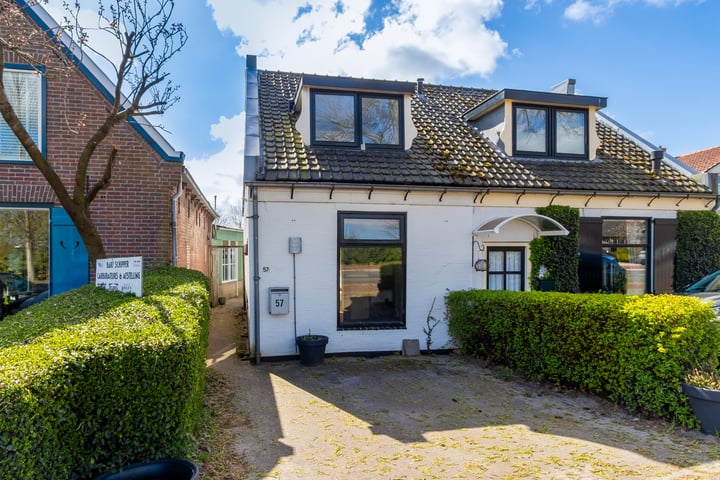 Oud-Loosdrechtsedijk 57 in Loosdrecht foto