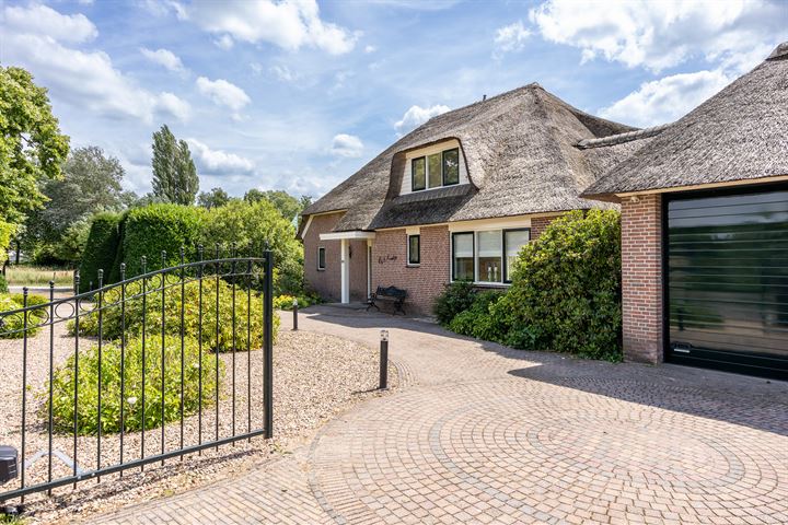 Oud-Loosdrechtsedijk 99 in Loosdrecht foto
