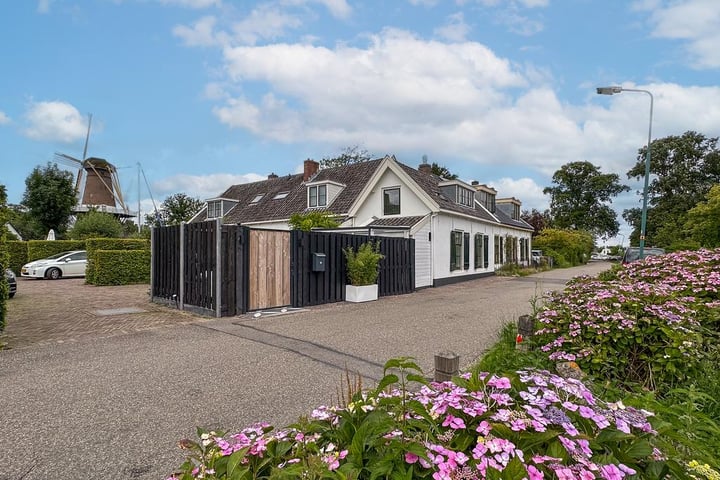 Oud Over 51 in Loenen aan de Vecht foto