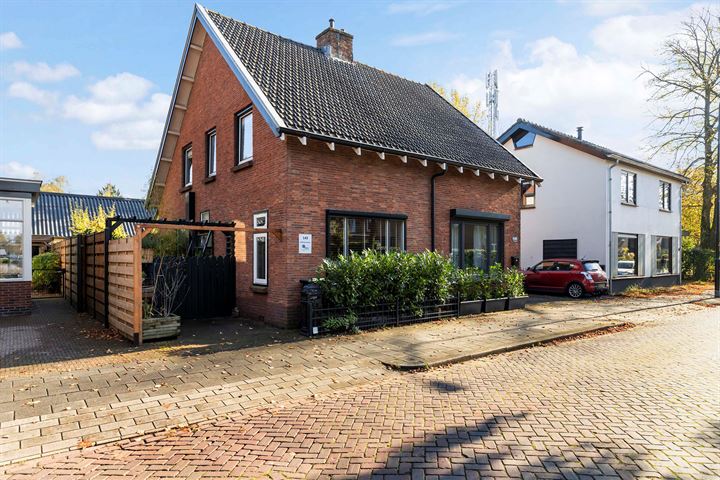 Oude Beekbergerweg 143 in Apeldoorn foto