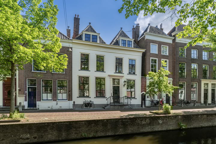 Oude Delft 132 in Delft