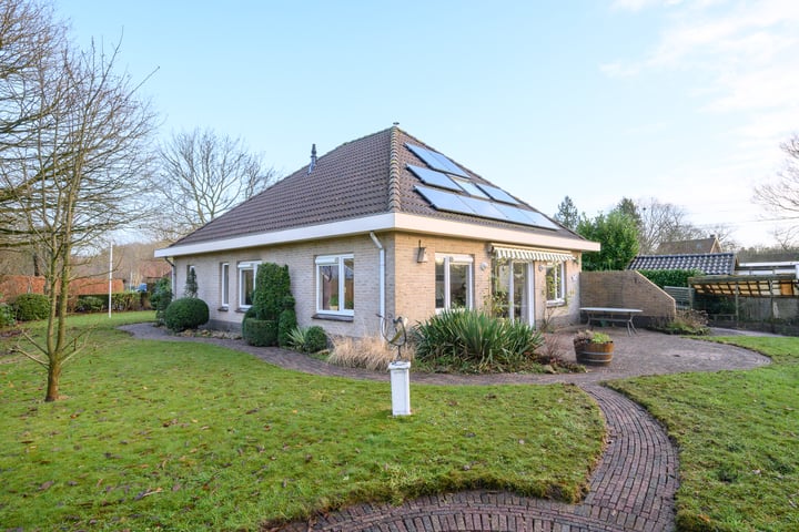 Oude Eerbeekseweg 23 in Brummen foto