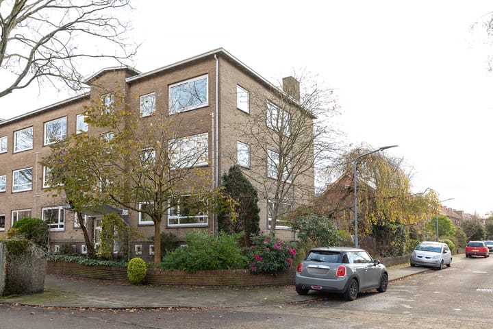 Oude Loosdrechtseweg 119 in Hilversum