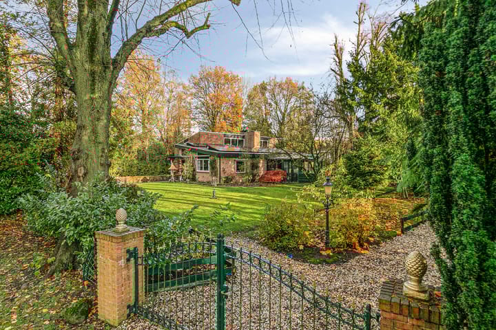 Oude Meerdijk 153 in Emmen