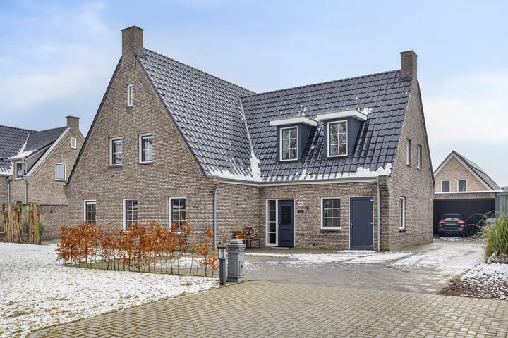 Oude Meerdijk 58 in Emmen foto