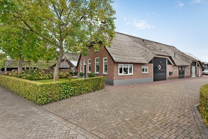 Oude Rijksweg 308 in Rouveen foto