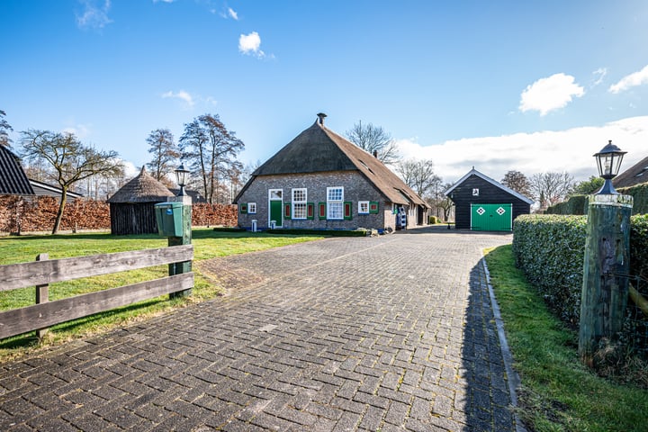 Oude Rijksweg 493 in Rouveen foto