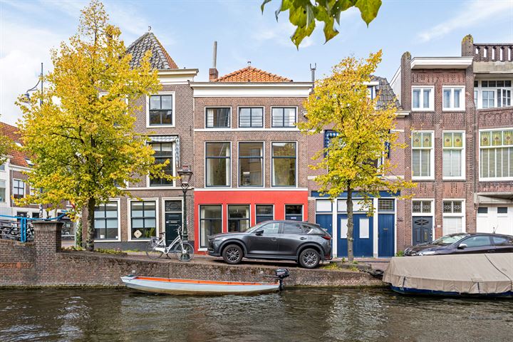 Oude Rijn 140 in Leiden foto