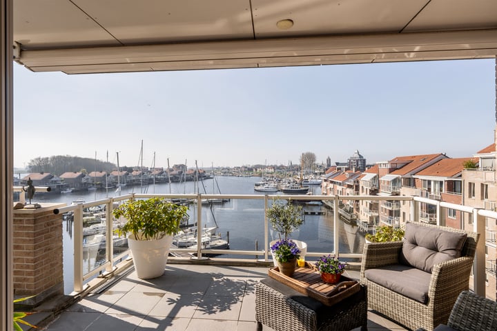 Oude Werf 72 in Tholen foto