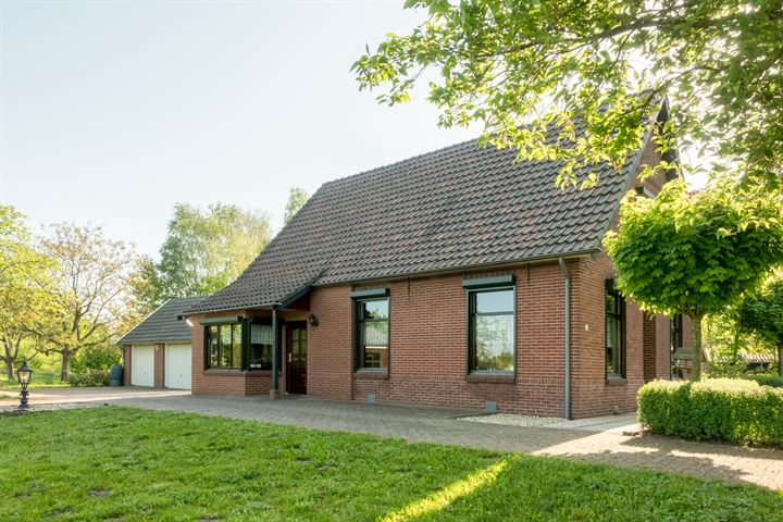 Oude Winterswijkseweg 11 in Vragender foto