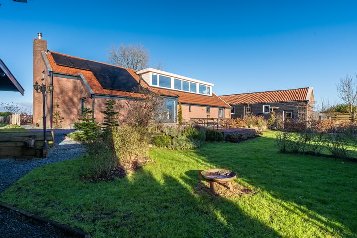 Oudedijk 4 in Finsterwolde foto
