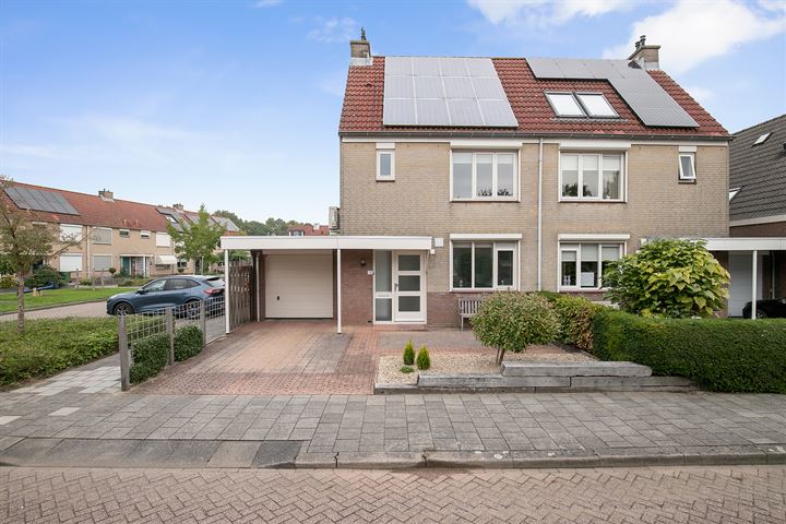 Oudeland 10 in Puttershoek foto