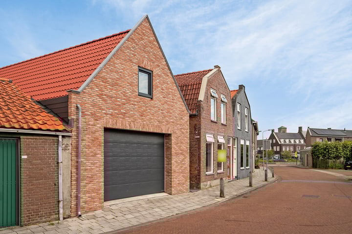 Oudestad 6 in Oostburg