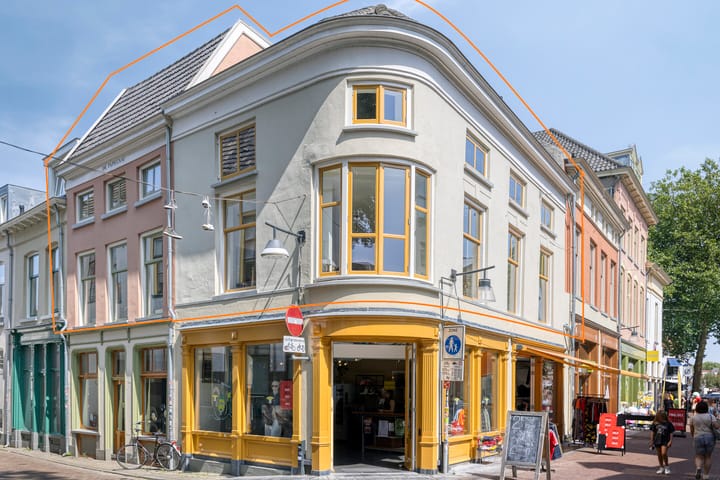 Oudewand 61 in Zutphen foto