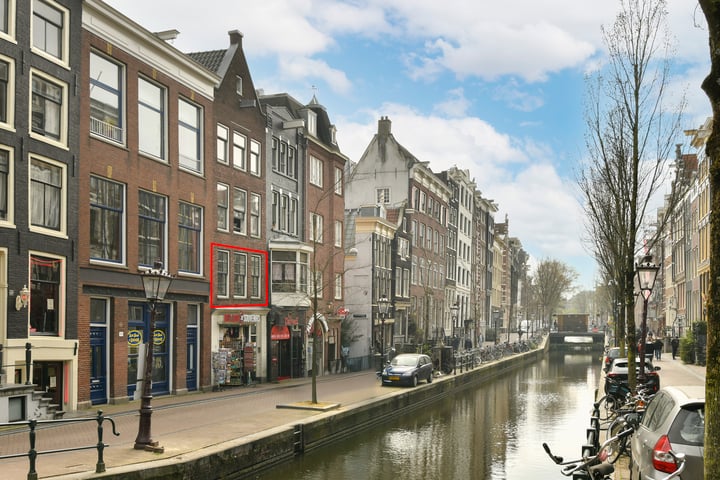 Oudezijds Achterburgwal 127-1 in Amsterdam