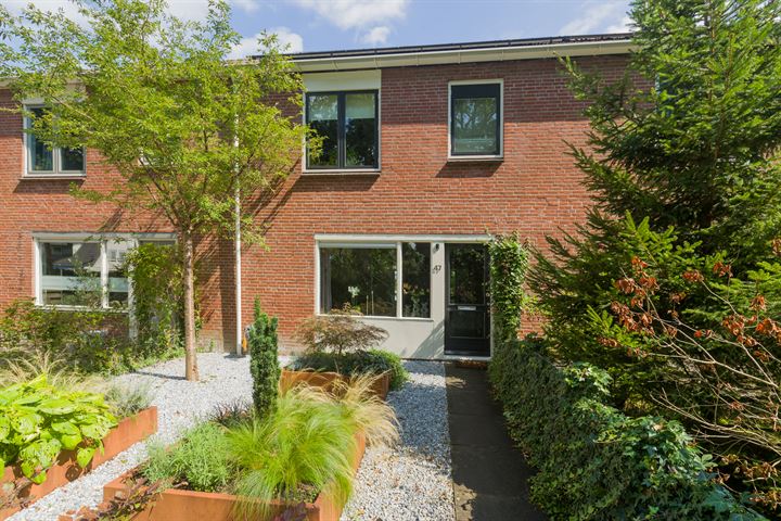 Oudgenoegstraat 47 in Roden foto