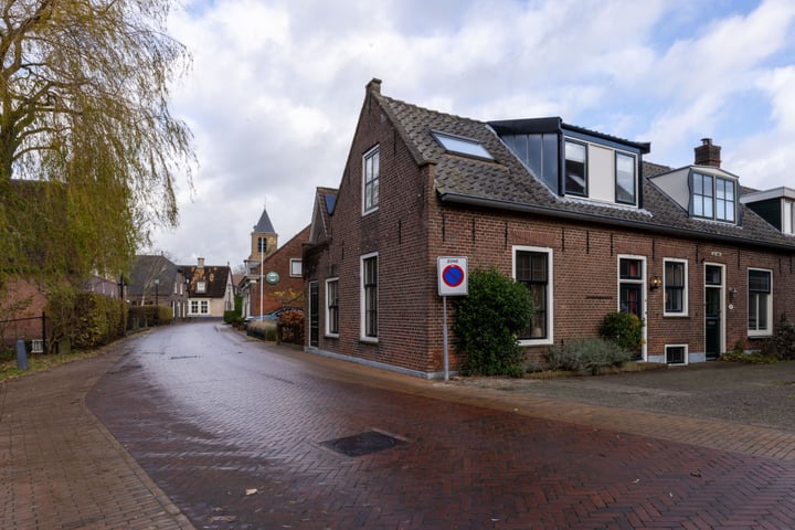 Oudkerkseweg 29 in Giessenburg foto