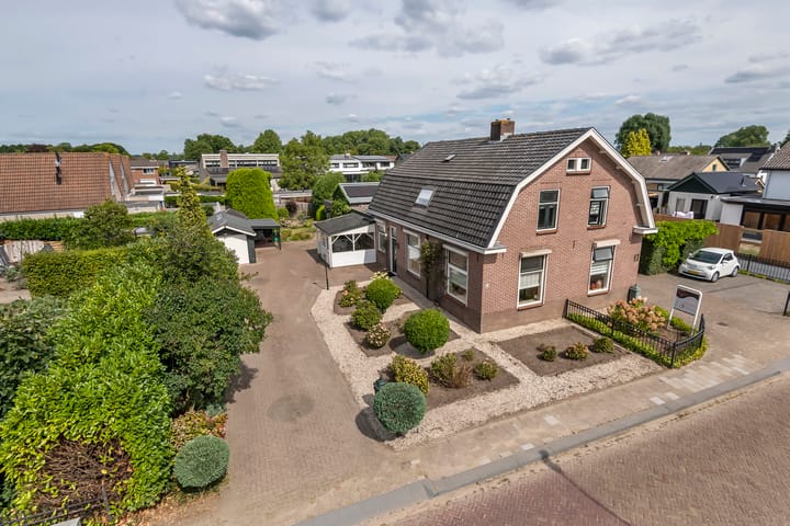 Oudsmidsestraat 15 in Lienden foto