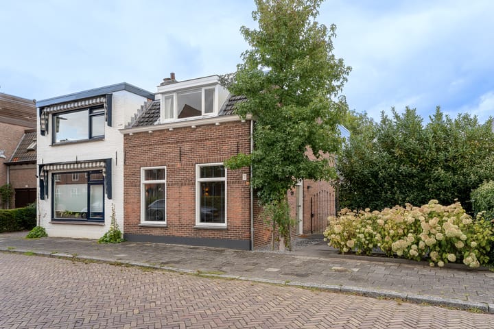 Overakkerstraat 129 in Breda foto