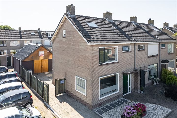 Overdorpstraat 1 in De Goorn foto