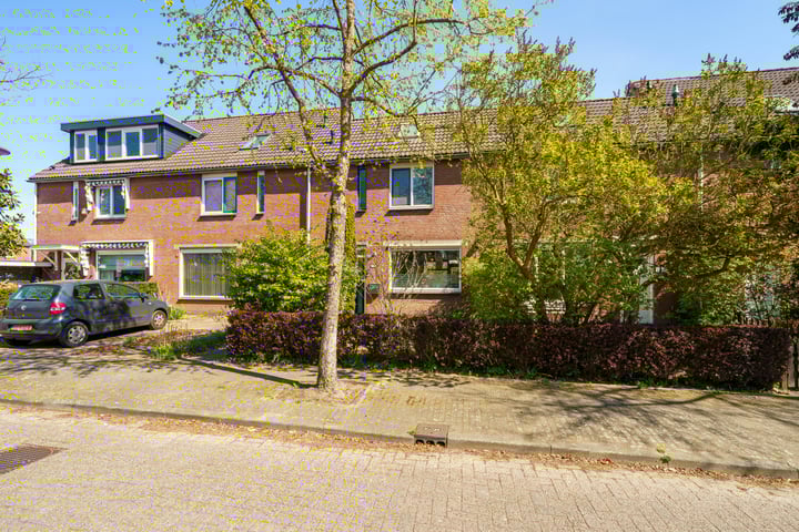 Overgouw 118 in Almere foto
