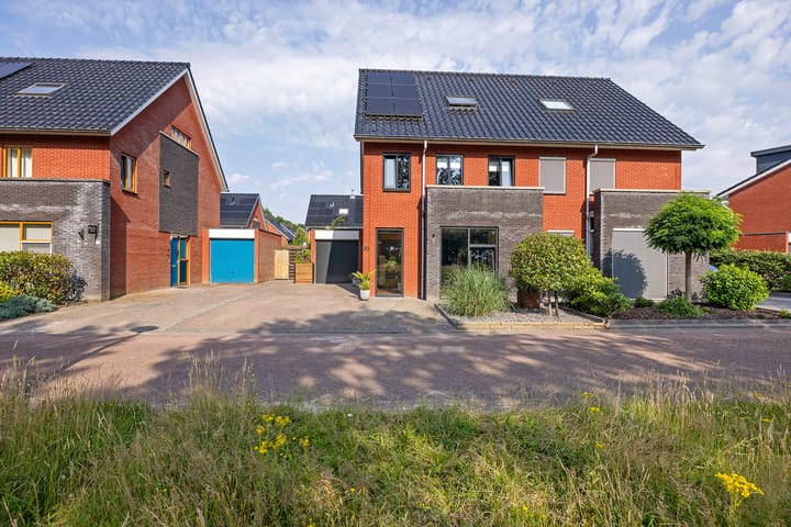 Overstoep 30 in Assen foto