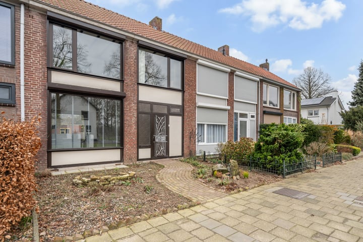 Overweertstraat 8 in Weert foto