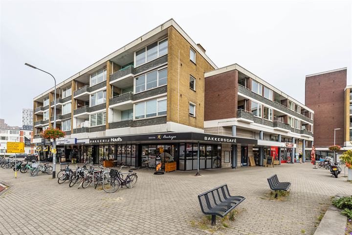 Overwinningsplein 85 in Groningen foto