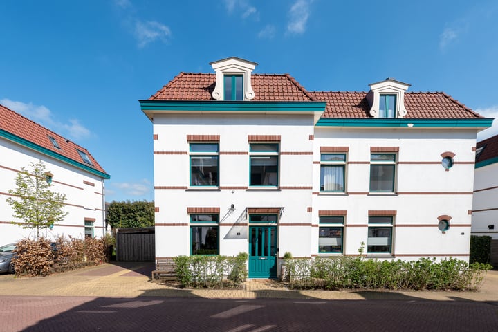 Foto van woning P.A. Weeldenburgpad 8, Hilversum