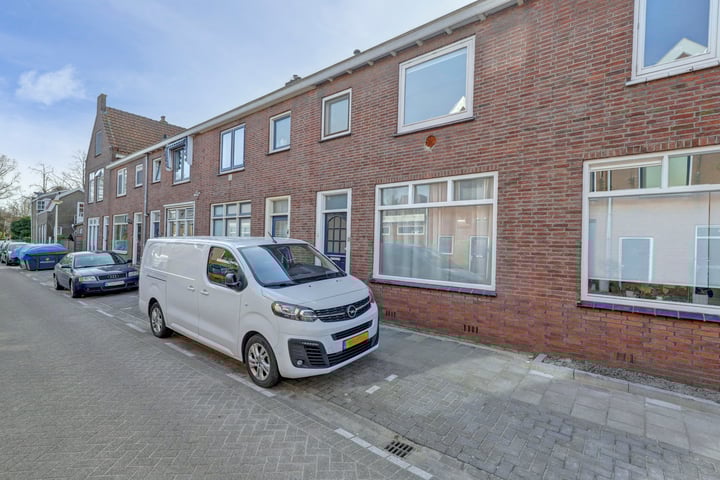 P.C. Bothstraat 15 in Gouda foto