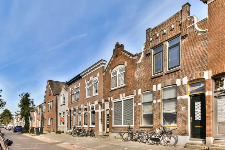 P.C. Bothstraat 42 in Gouda foto
