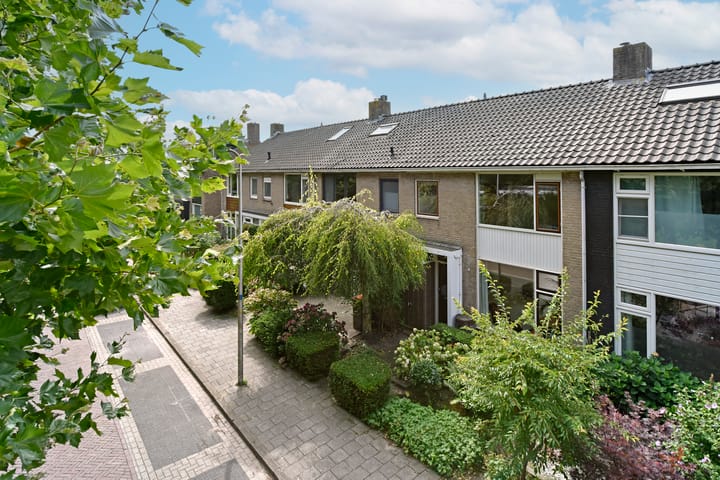 P.C. Hooftlaan 14 in Uithoorn foto
