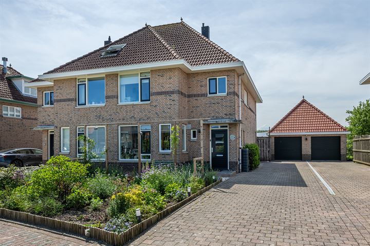 P.C. Hooftstraat 17 in Sommelsdijk foto