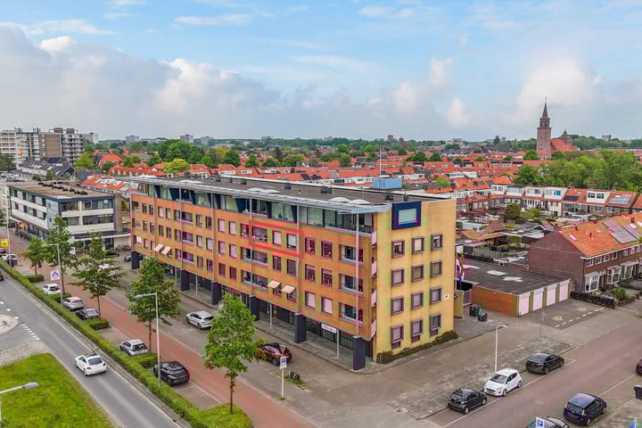 P.C. Hooftstraat 70 in Leeuwarden foto