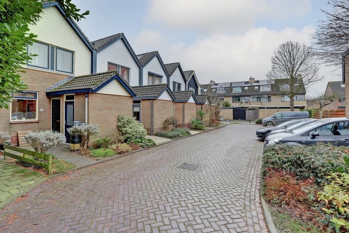 P. de Jongstelaan 17 in Strijen foto