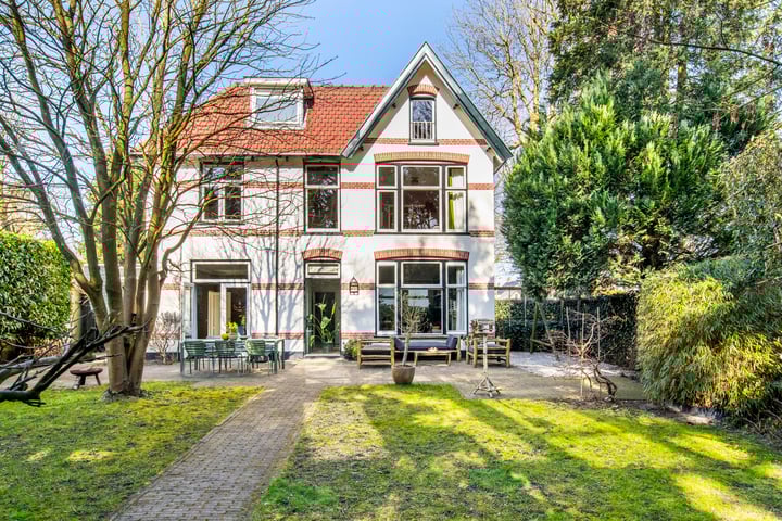 P.J. Lomanlaan 19 in Bussum foto