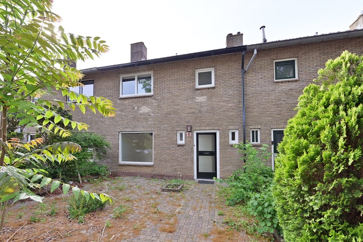 P.M.R. Versteeghstraat 6 in Bussum