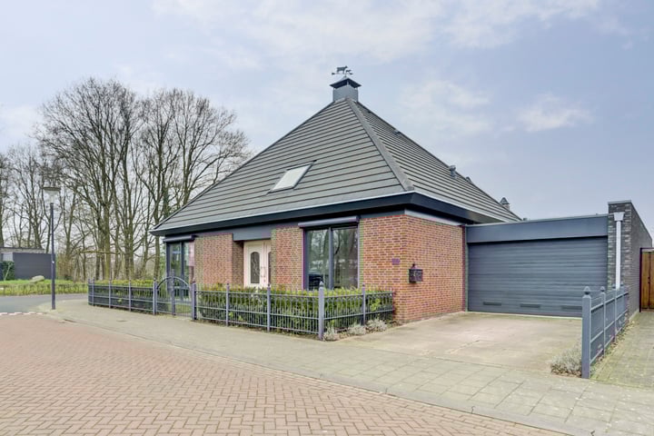 P.Paulussenstraat 12 in Gilze foto