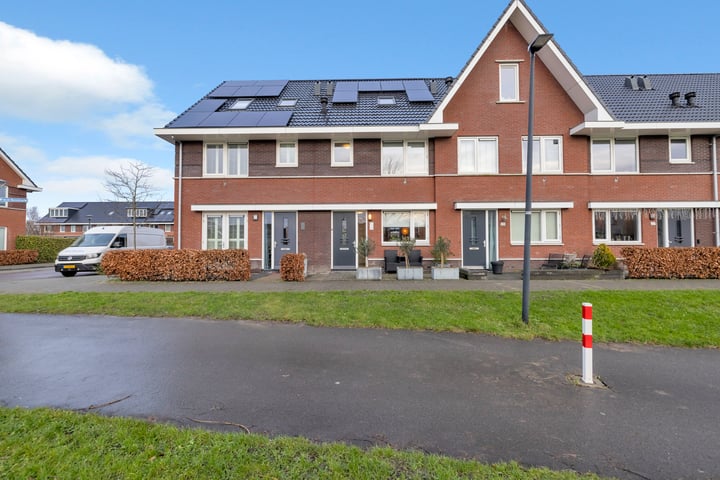 P. van der Meerschstraat 29 in Zwaag foto