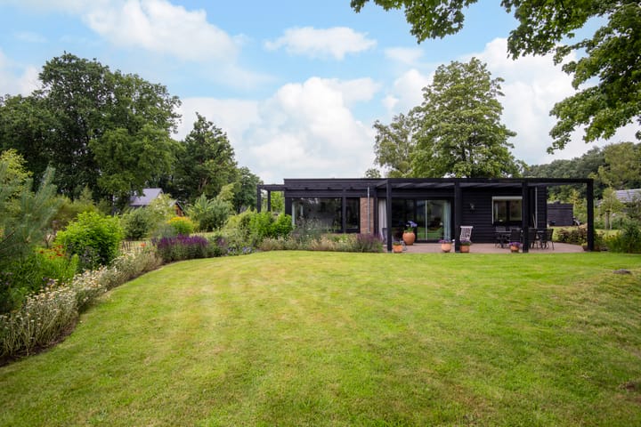 Paalhoeveweg 11 in Kootwijk foto