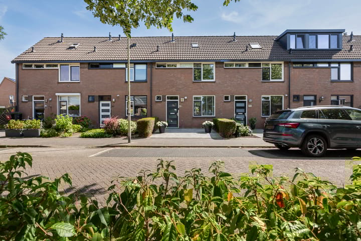 Paardebloemstraat 25 in Klaaswaal foto