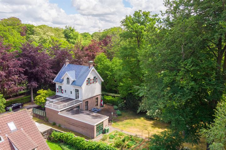 Paauwlaan 1 in Wassenaar foto