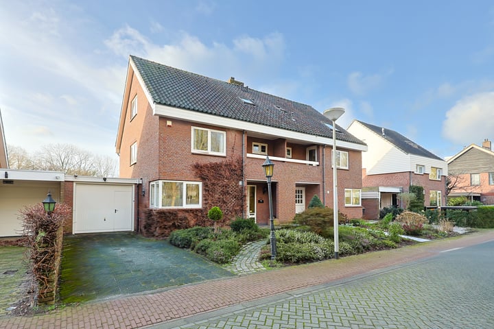Paddestoelweg 156 in Alphen aan den Rijn foto