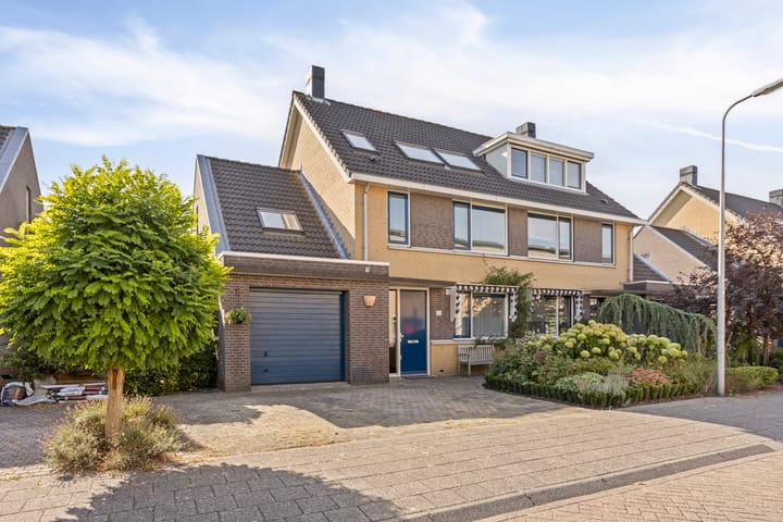 Paganinistraat 28 in Capelle aan den IJssel foto
