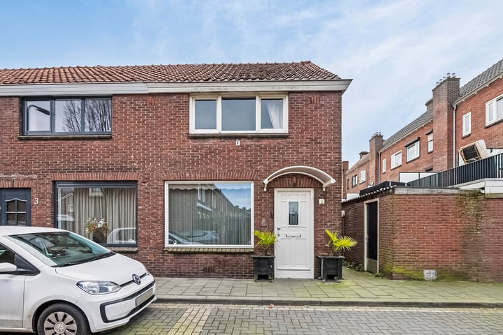 Palmboomstraat 1 in 's-Hertogenbosch foto