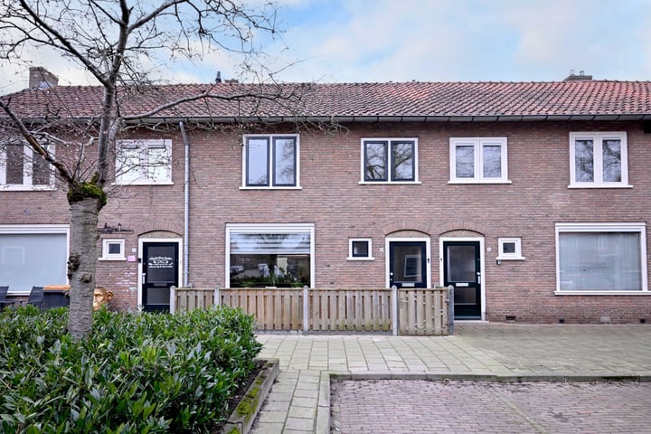 Pamontstraat 8 in Deventer foto