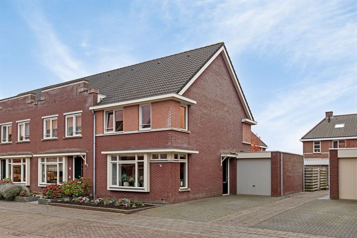 Pannegat 10 in Harlingen foto