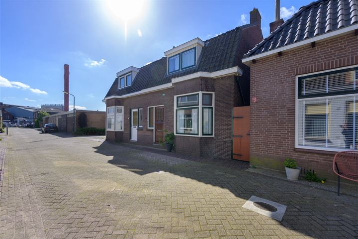 Pannenbakkerijen 23 in Woerden foto